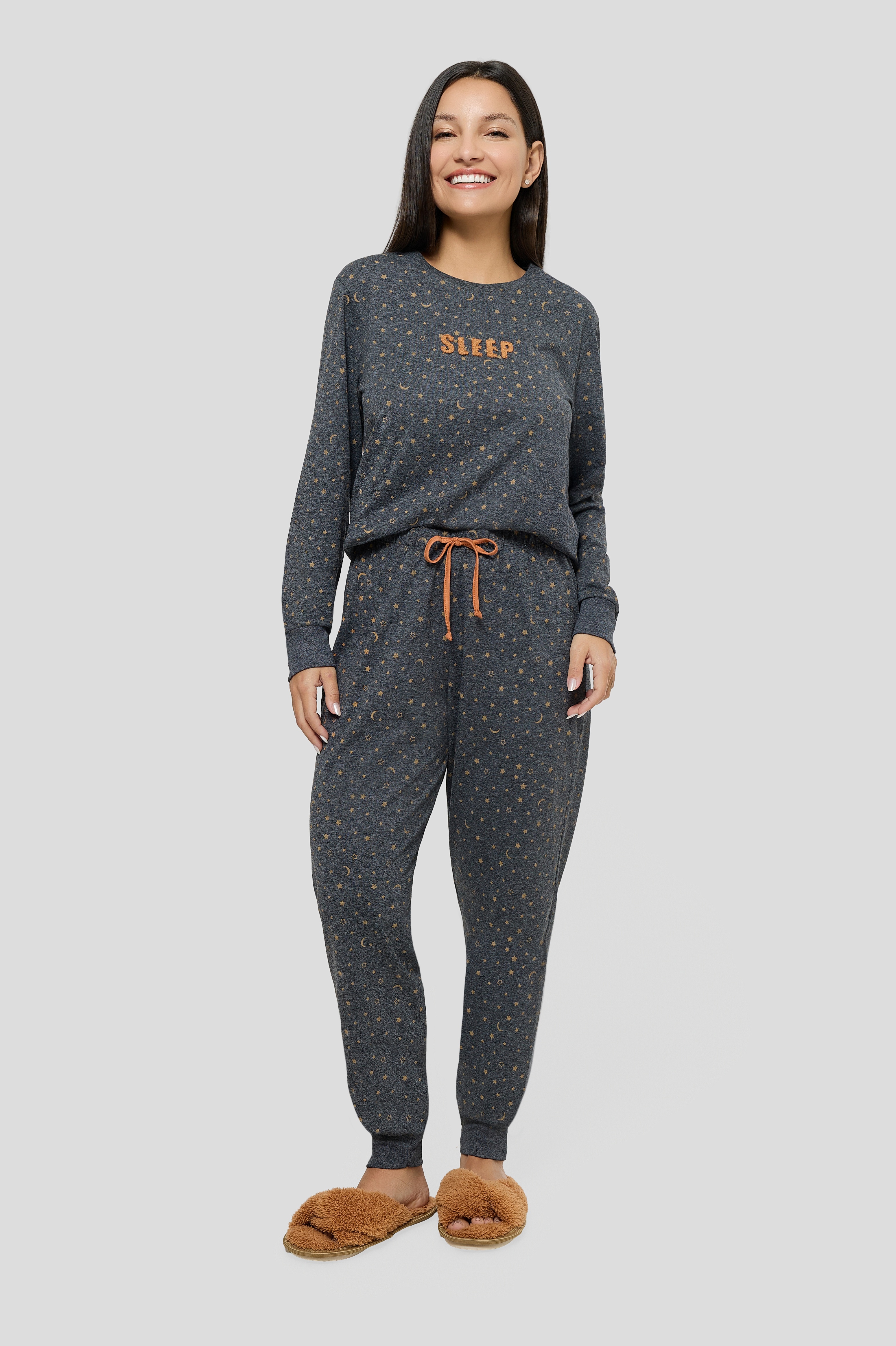 PIJAMA FEM AD LONGO CEU DE INVERNO